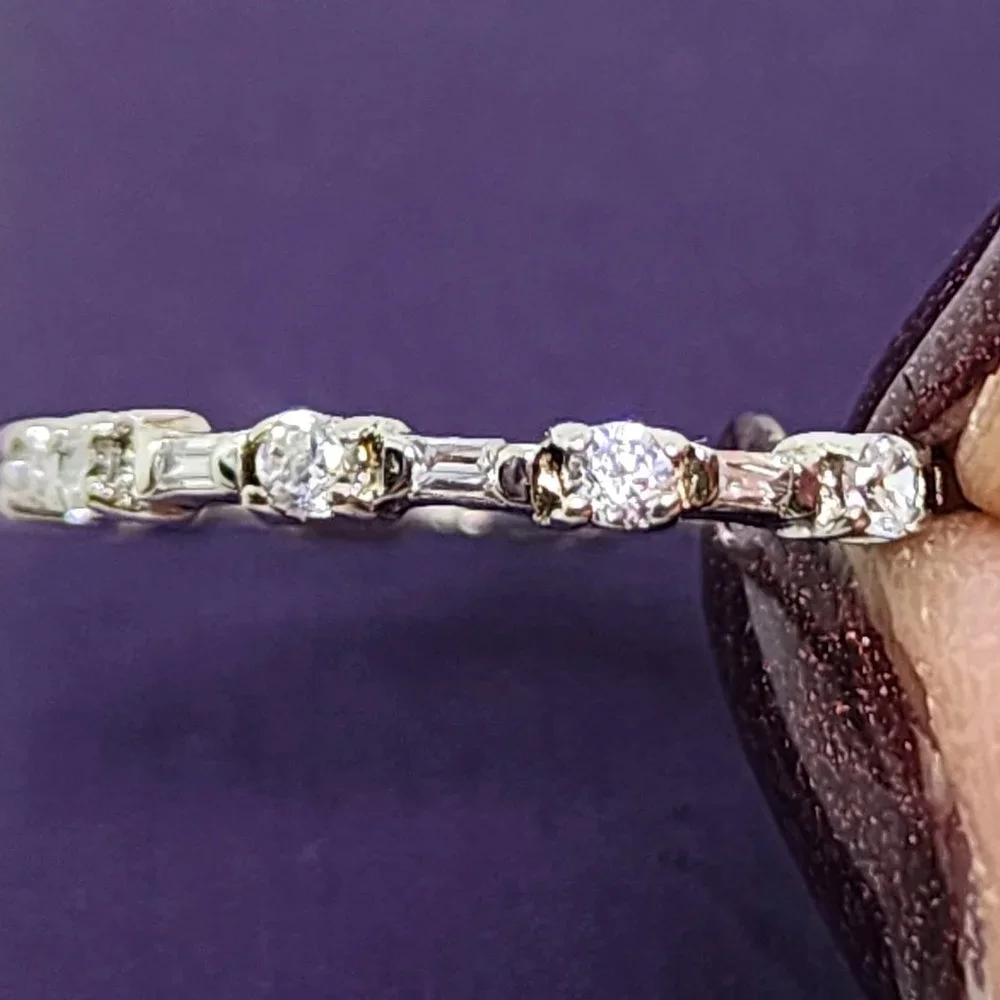 Round and Baguette Prong Set Stones Narrow Band Sterling Silver Ring SZ 7